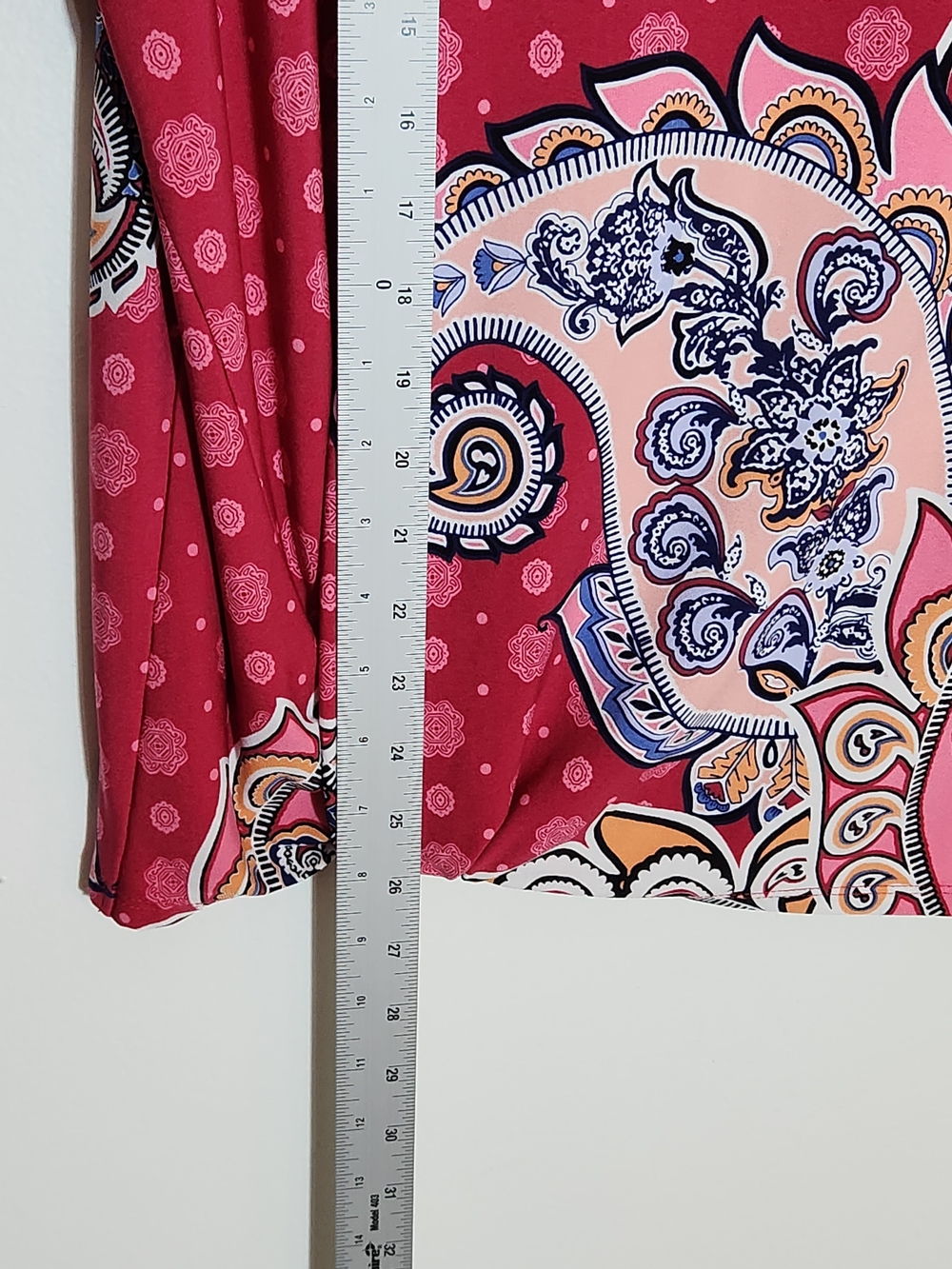 Chico’s Pink Paisley Graphic Tee Size Large - Picture 7 of 9